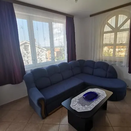 Dorina Apartman *