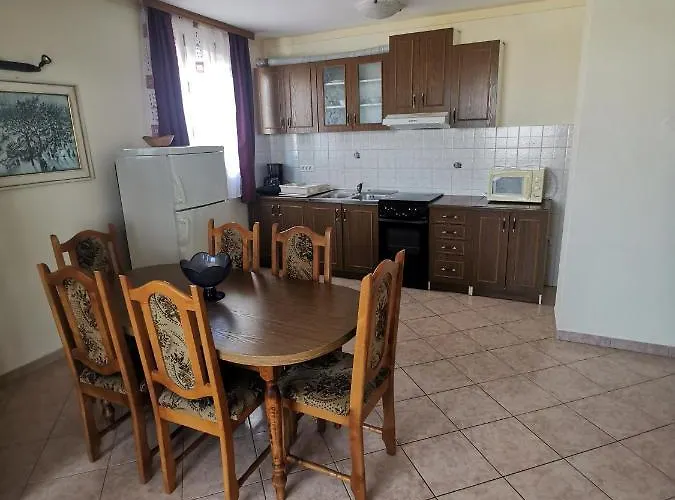 Dorina Appartement *